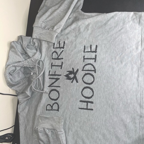 a'gaci Tops - ♥︎ Long Sleeve Cropped Hoodie ♥︎